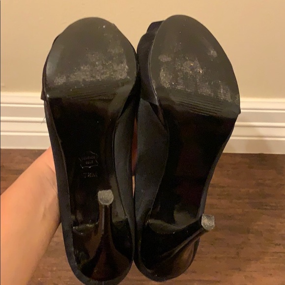 WHBM satin peep toe pumps - Picture 3 of 6